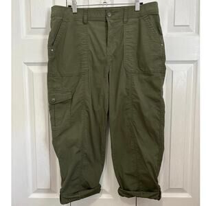Chicos Army Green Rolled Cuff Cropped Cargo Pants Size 2/12